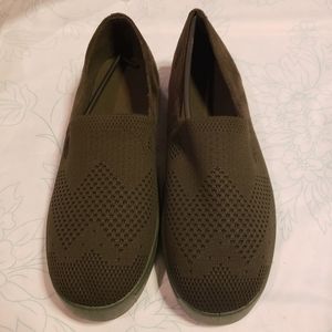 Bamboo Olive Knit Slip-on